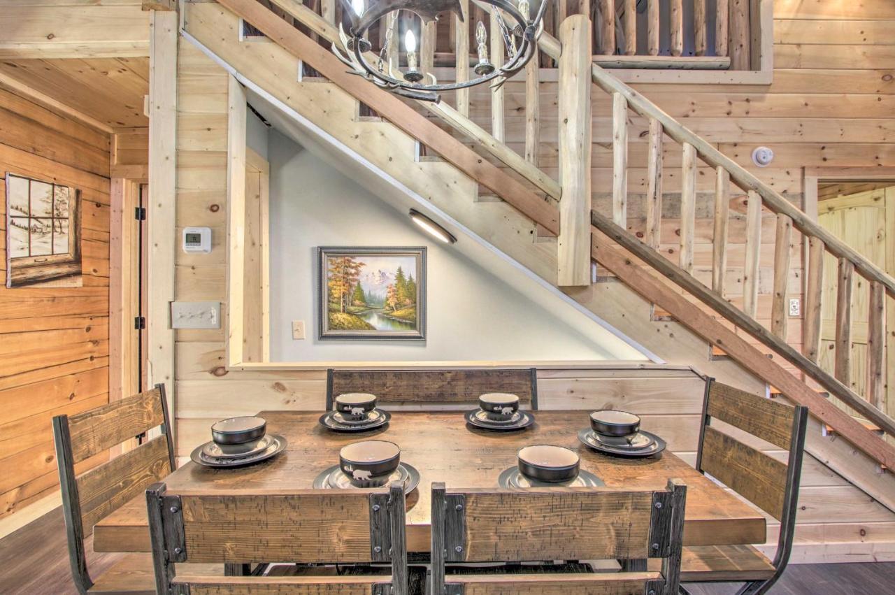 The Phoenix Cabin With Hot Tub In Gatlinburg! エクステリア 写真