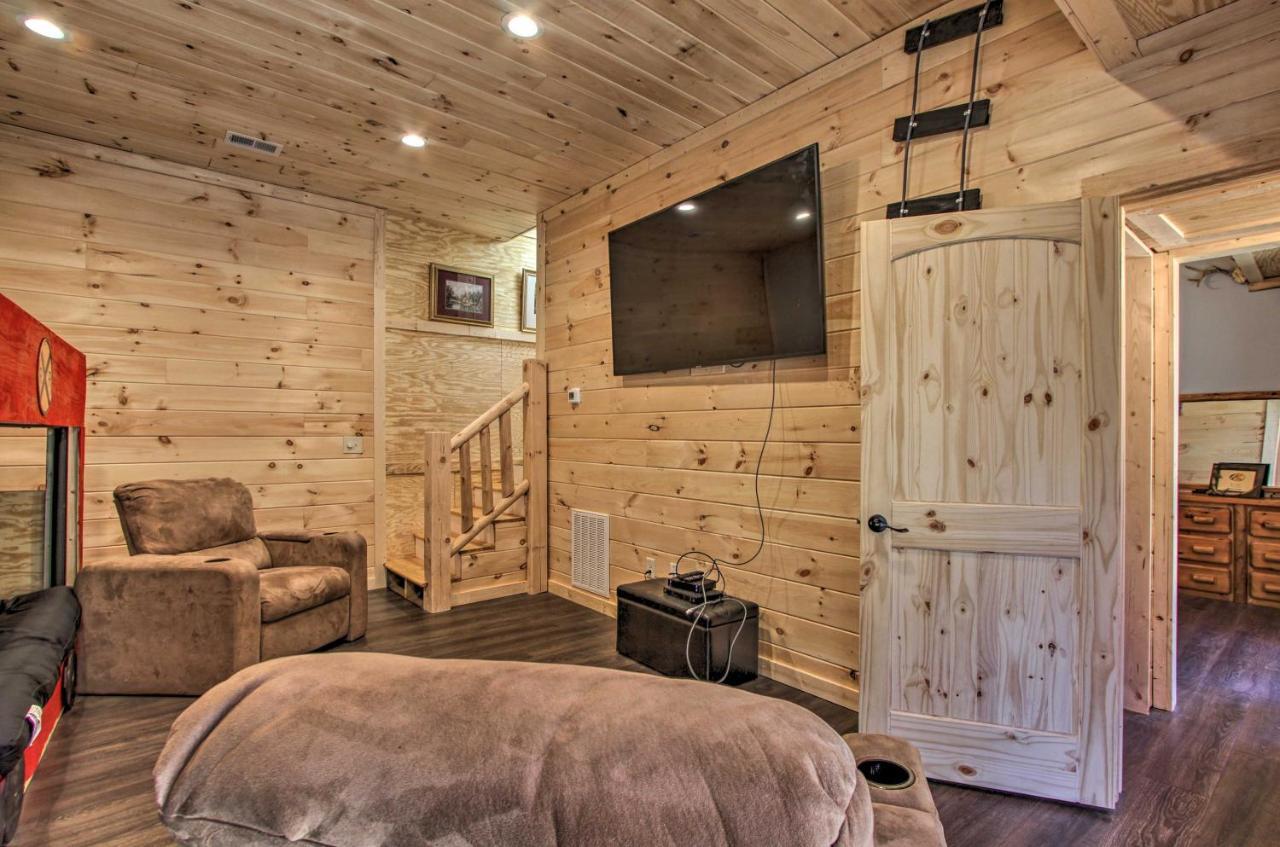The Phoenix Cabin With Hot Tub In Gatlinburg! エクステリア 写真